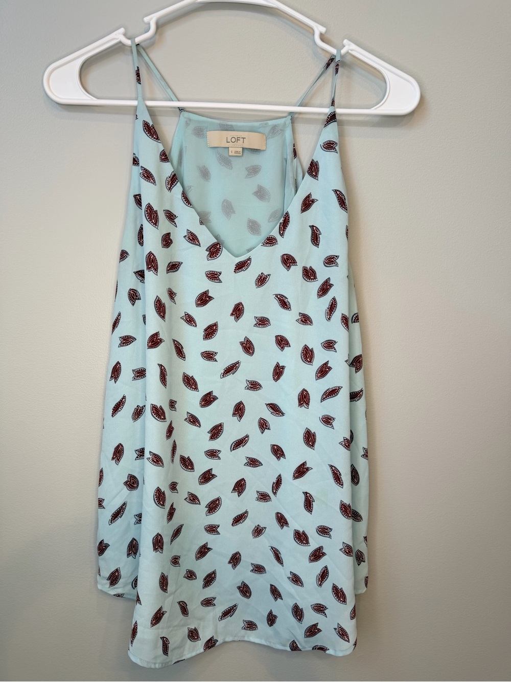 LOFT Leaf Print Spaghetti Strap Cami Size S (pit to pit 18 inch length 23 inch)